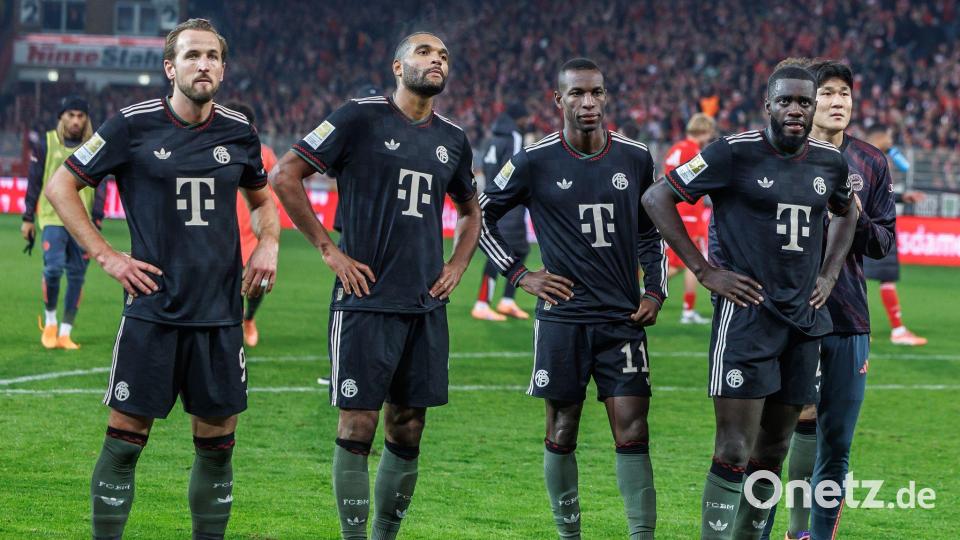 Erstmals in dieser Saison gab es für die Bayern keinen Siegesjubel. Bild: Andreas Gora/dpa