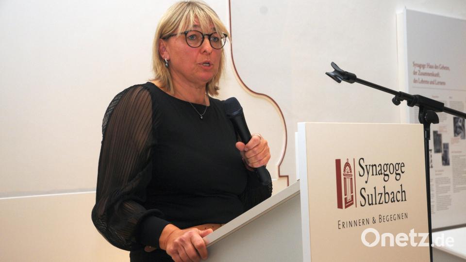 Bettina Moser sprach in ihrer Rede auch die andauernde Verantwortung der Generationen an. Bild: ge