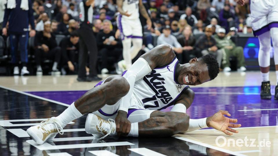 Schmerzhafter Abend für Schröder: Er knickte um und kassierte mit den Kings eine deftige Pleite. Bild: Sara Nevis/AP/dpa