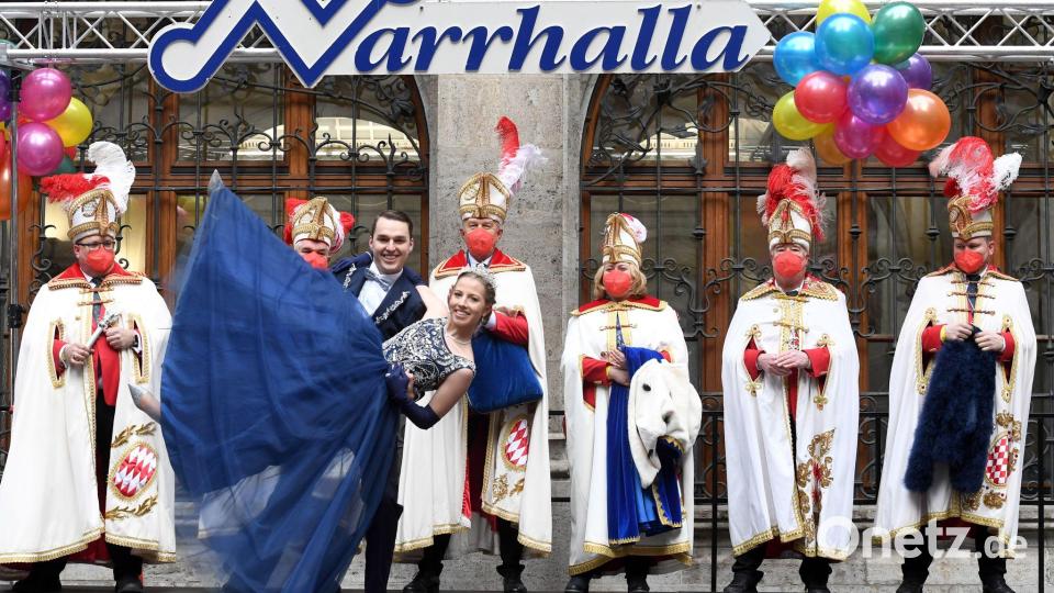 Bis Aschermittwoch übernehmen Prinzenpaare die närrische Regentschaft in ihren Orten. (Archivbild) Bild: Felix Hörhager/dpa