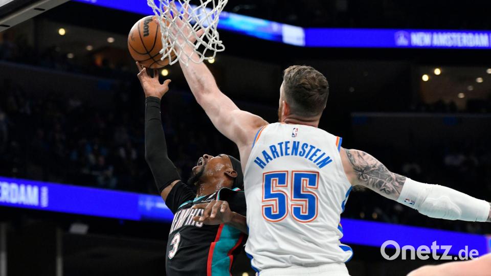 Hartenstein (rechts) und OKC sind in der NBA das Maß der Dinge. Bild: Brandon Dill/AP/dpa