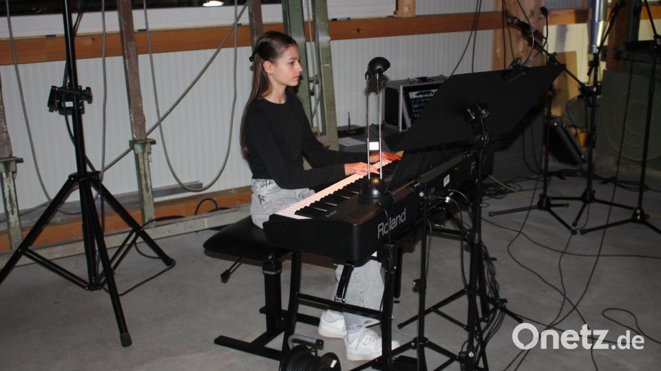 In die Zeit der Romantik führte Sophie Hefner das Publikum mit einem Tongemälde von Friedrich Burgmüller. Bild: Bernhard Piegsa