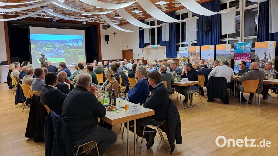 Verbandsvorsitzender Bernd Sommer hielt die Festrede. Bild: IKom Stiftland