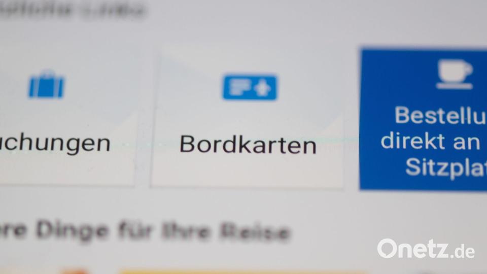 Ohne Papier an Bord: Ryanair will es erzwingen. (Symbolbild) Bild: Sebastian Kahnert/dpa