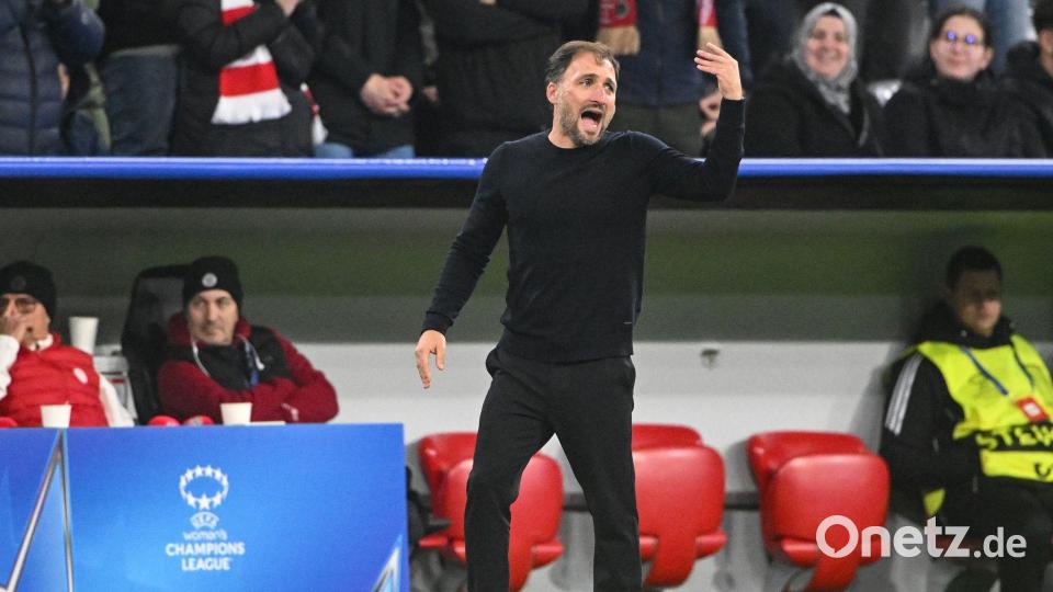 Münchens Trainer José Barcala schimpft. Bild: Jens Niering/dpa