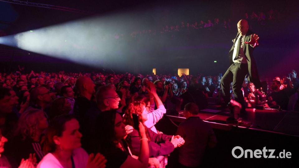 Unheilig sind zurück auf der Bühne. Bild: Jan Woitas/dpa