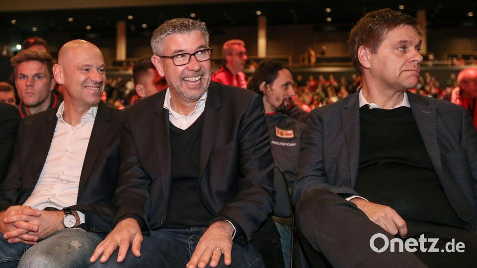 Fischer (M.) und Ruhnert (r.) prägten den Club. Bild: Andreas Gora/dpa