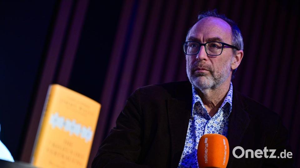 Aus Sicht von Jimmy Wales gibt es in der Wikipedia-Community eine Leidenschaft für Neutralität. Bild: Sebastian Christoph Gollnow/dpa