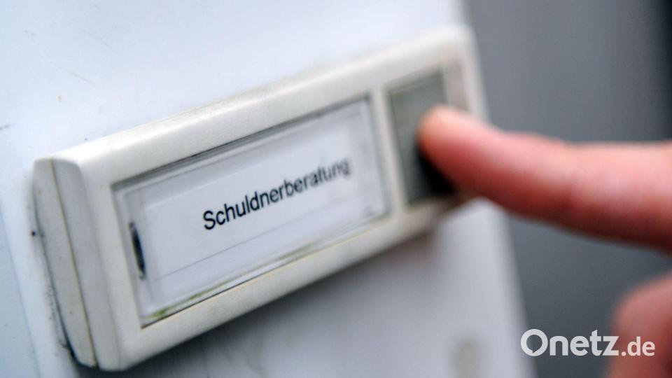 Die Schuldnerberatungen verzeichnen mehr als 570.000 Beratungen im Jahr. Bild: Angelika Warmuth/dpa/dpa-tmn
