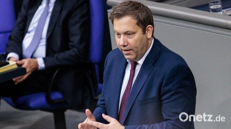 Finanzminister Lars Klingbeil (SPD) wirbt für die Aktivrente. Bild: Carsten Koall/dpa