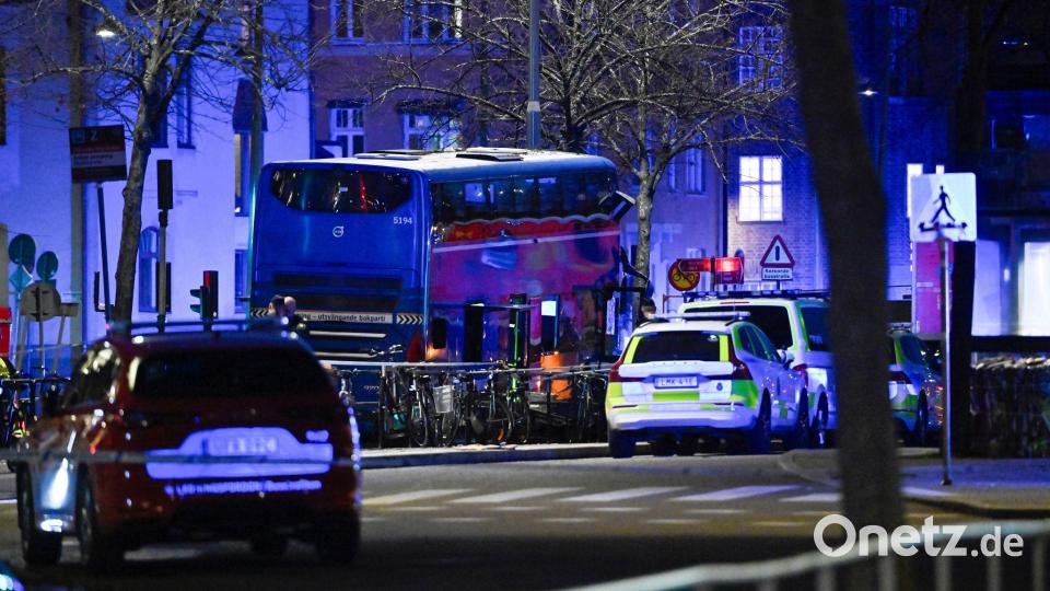 In der schwedischen Hauptstadt Stockholm hat es einen schweren Busunfall gegeben. Bild: Henrik Montgomery/TT News Agency via AP/dpa