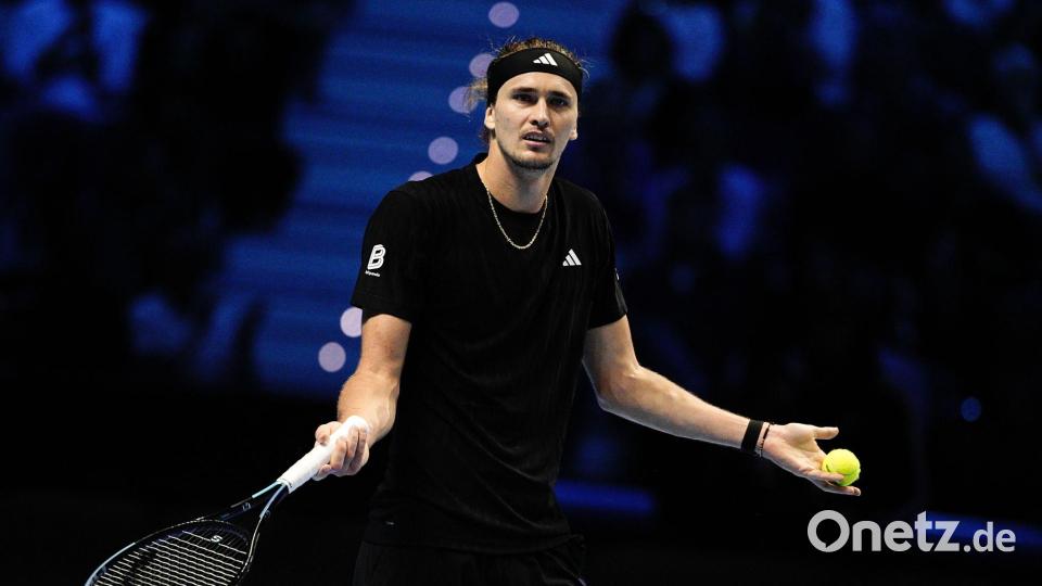 Alexander Zverev kann nur schwer fassen, dass er bei den ATP Finals in der Vorrunde gescheitert ist. Bild: Marco Alpozzi/LaPresse via ZUMA Press/dpa