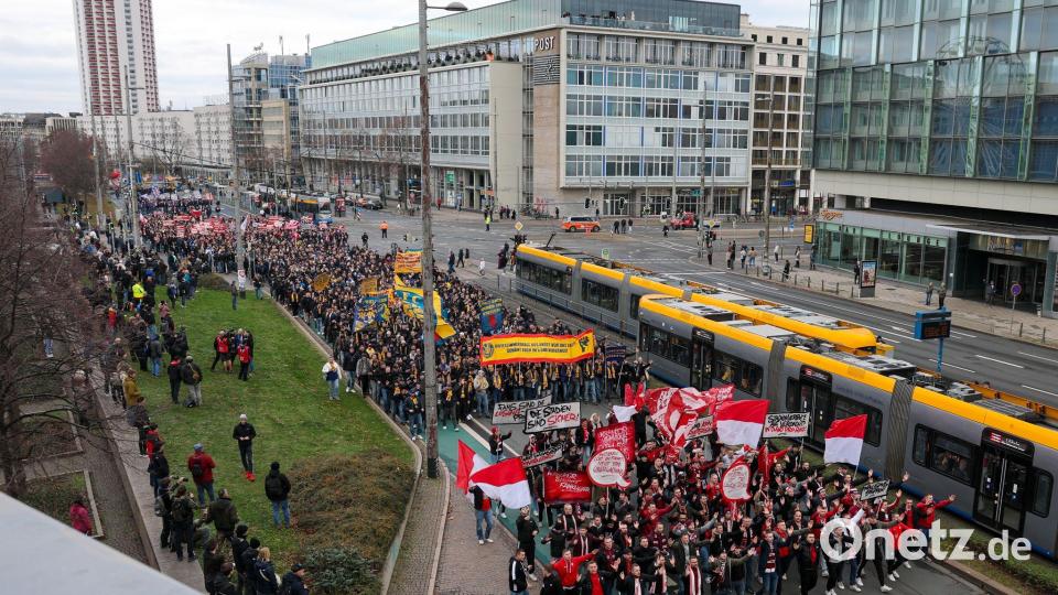 Tausende Fans waren in Leipzig dabei. Bild: Jan Woitas/dpa