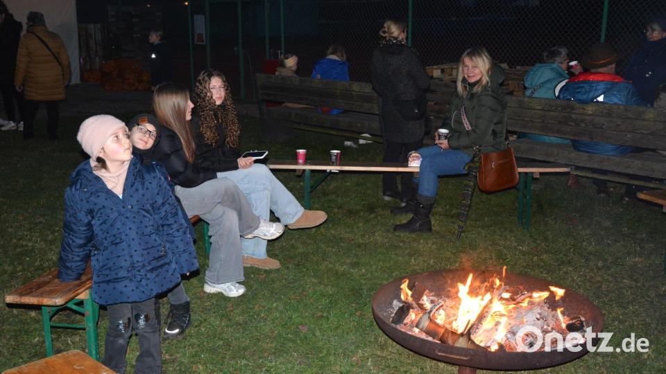 Auch Lagerfeuerromantik gab es beim Winterzelt. Bild: jr