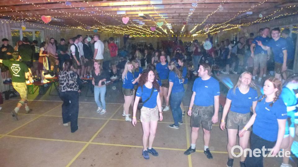 Stimmung pur in der romantisch beleuchteten Stockhalle. Bild: bk