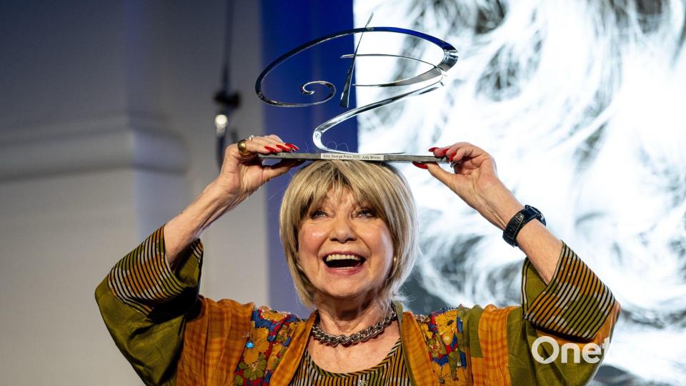 Die Freude ist ihr anzusehen: Judy Winter. Bild: Fabian Sommer/dpa