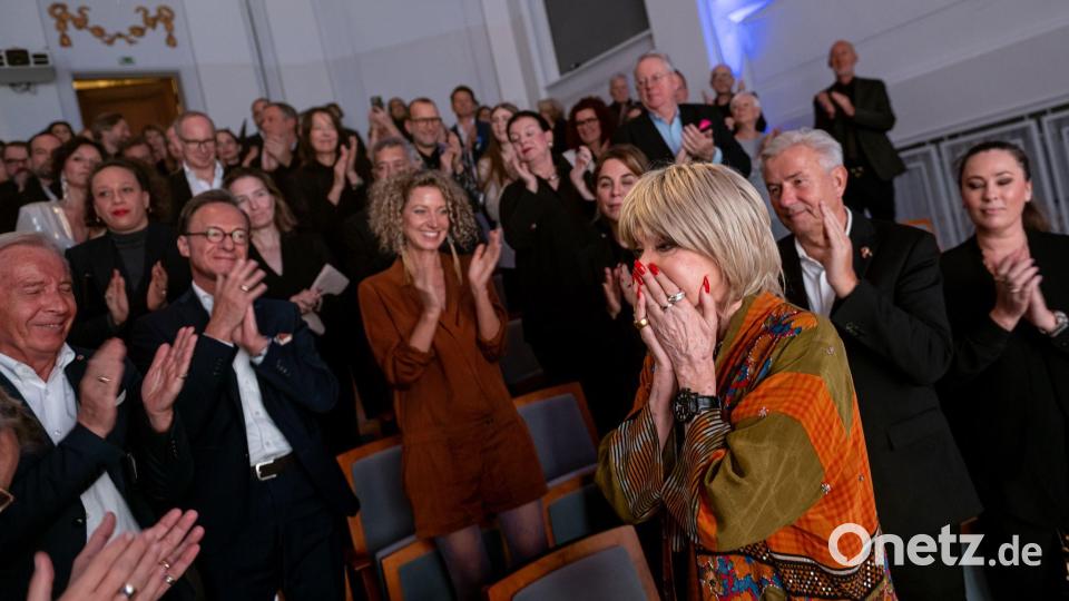 Schauspielerin Judy Winter wird bei der Verleihung des Götz-George-Preises gefeiert. Bild: Fabian Sommer/dpa
