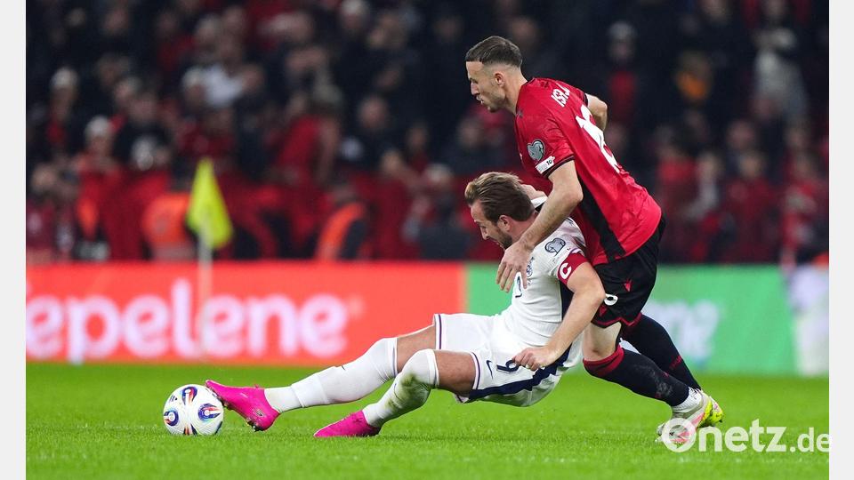 Englands Kapitän Harry Kane (l) trifft auch für England, wie er will. Bild: Bradley Collyer/PA Wire/dpa