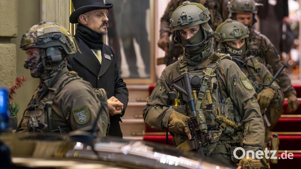 Eine Frage der Kopfbedeckung Bild: Boris Roessler/dpa