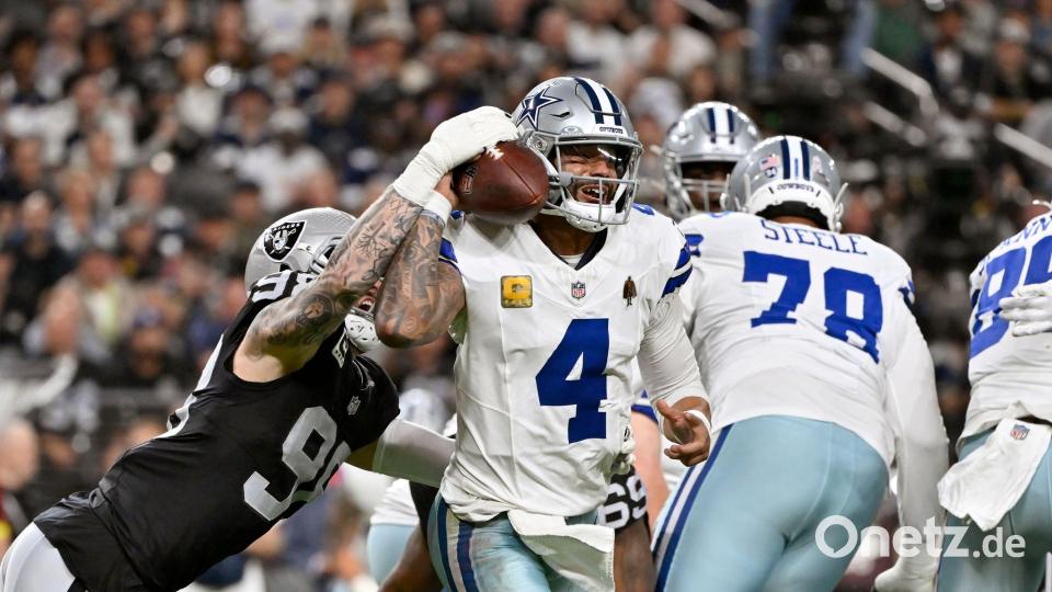 Prescott (Mitte) hatte nach einem schwierigen Start die Partie unter Kontrolle. Bild: David Becker/AP/dpa