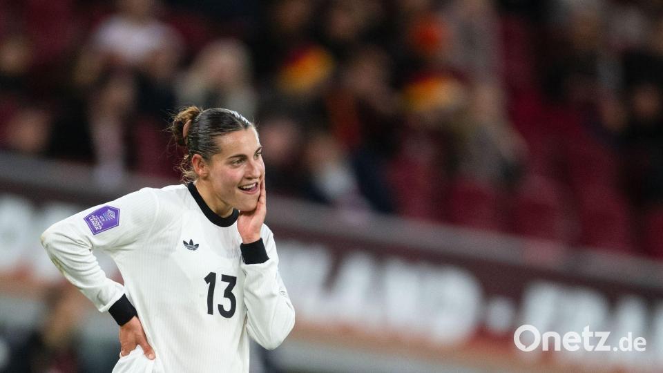 Gegen Frankreich noch dabei, nun zum Zuschauen verdammt: Carlotta Wamser. Bild: Marius Becker/dpa