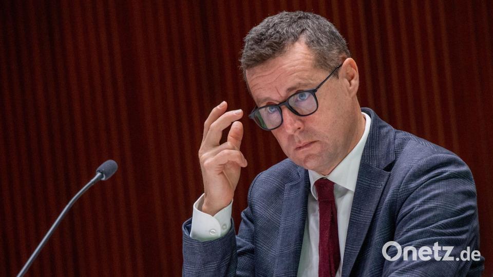 Staatsanwaltschafts-Sprecher Hansjörg Mayr geht von Mord aus. Bild: Expa/Erich Spiess/APA/dpa