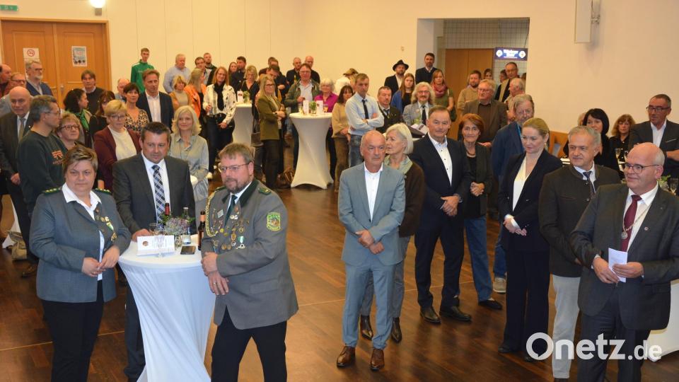 Viele Gäste waren in den Tillensaal zum 6. Bäderempfang der Marktgemeinde Bad Neualbenreuth gekommen. Bild: jr