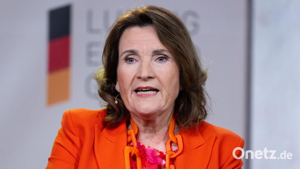 Die Verlegerin Christiane Goetz-Weimer verzichtet vorerst auf den Bayerischen Verfassungsorden. (Archivbild) Bild: Sven Hoppe/dpa