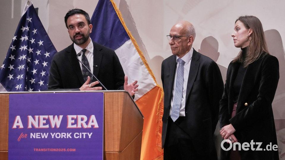 In der Übergangsphase stehen vor allem Personalentscheidungen für den designierten Bürgermeister an. (Archivbild) Bild: Richard Drew/AP/dpa