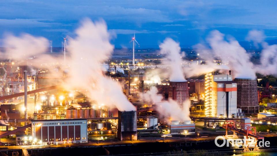 CO2-Leitungen sollen wichtige Industriestandorte anbinden. (Archivbild) Bild: Julian Stratenschulte/dpa