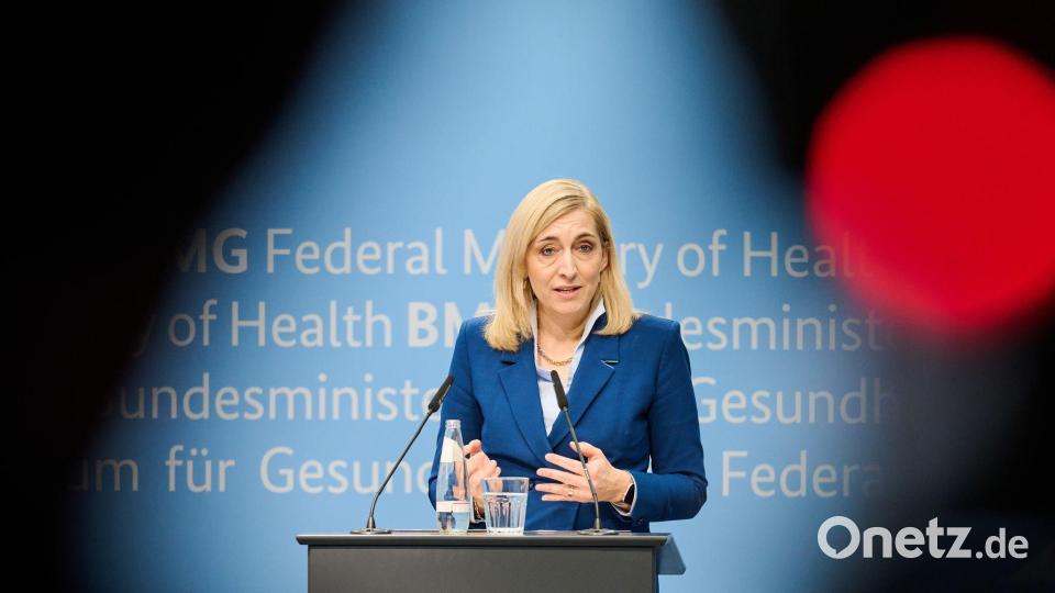 Legt Ministerin Warken jetzt noch schnell neue Vorschläge vor? (Archivbild) Bild: Annette Riedl/dpa