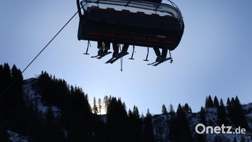 Am Söllereck startet der Skibetrieb so früh wie nie. (Archivfoto) Bild: Karl-Josef Hildenbrand/dpa