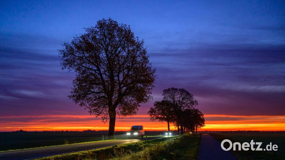 Auf dem Land sind viele auf das Auto angewiesen. (Illustration) Bild: Patrick Pleul/dpa