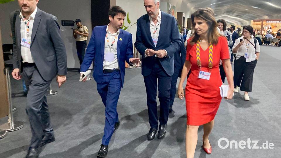 Der COP-Präsident Correa do Lago eilte von Meeting zu Meeting. Bild: Torsten Holz/-/dpa