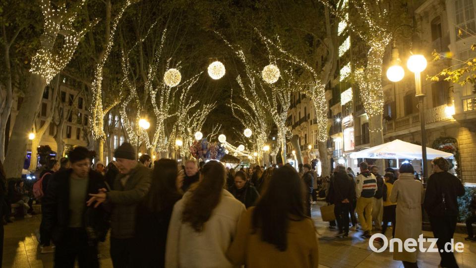 Glühwein oder doch Sangria? Bild: Clara Margais/dpa