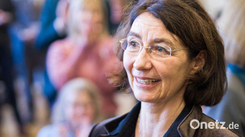 Bei der Landessynode in Braunschweig wurde die 52-Jährige zur neuen Landesbischöfin gewählt. Bild: Moritz Frankenberg/dpa