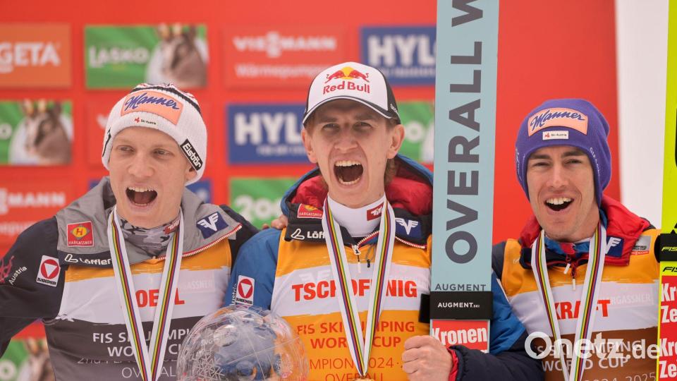 Österreichs Trio ist zum Weltcup-Auftakt vorne. (Archivbild) Bild: Darko Bandic/AP/dpa