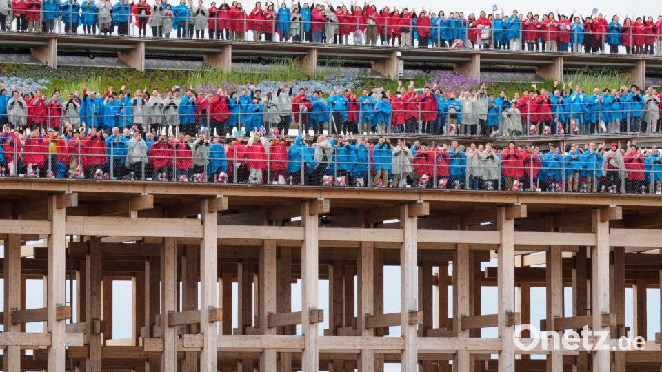 Jedes Jahr erklingt in Japan zum Spätherbst Schillers „Ode an die Freude“, geschmettert von Chören mit bis zu 10.000 Sängern. (Archivbild) Bild: Hiro Komae/AP/dpa