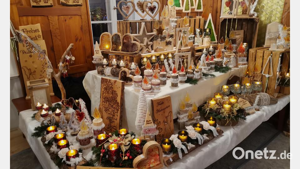 Es weihnachtet auf diesem Stand. Bild: amö
