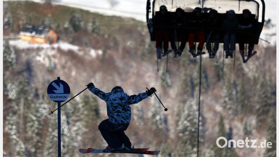 Die ersten Lifte sind offen. Bild: Karl-Josef Hildenbrand/dpa
