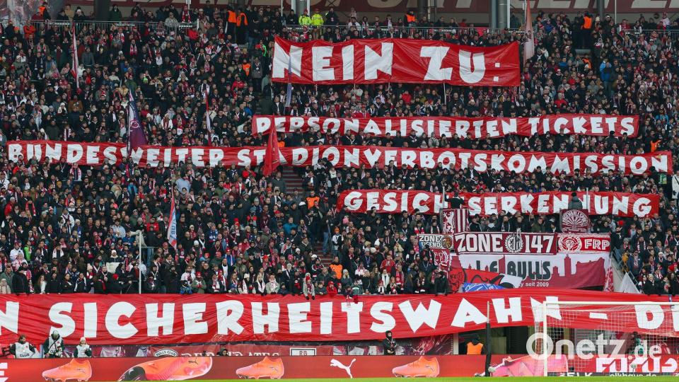 Die RB-Fans protestieren gegen geplante Maßnahmen und Sicherheitsregeln. Bild: Jan Woitas/dpa