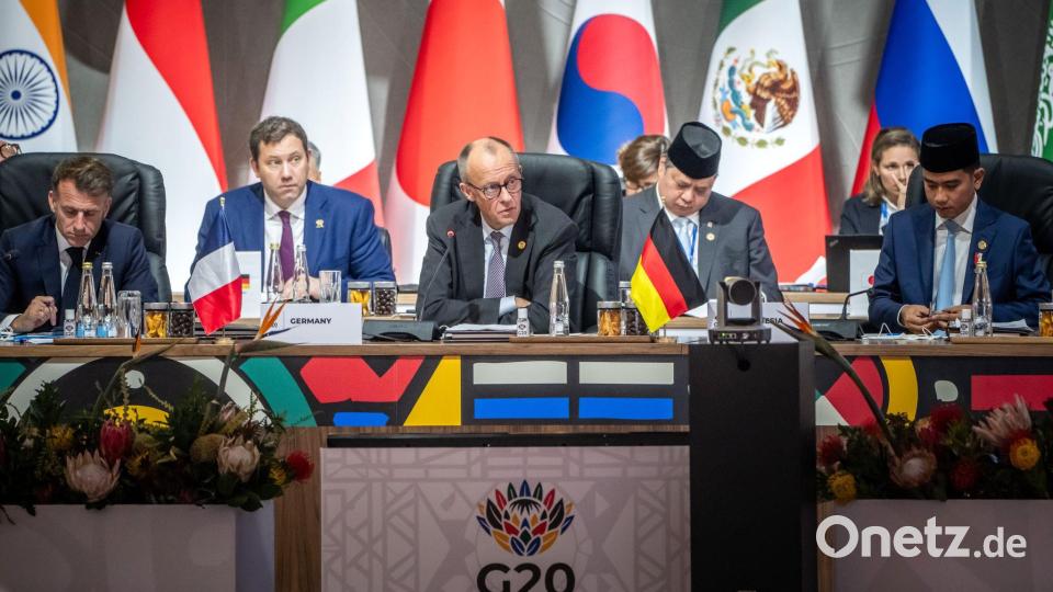 Kanzler Friedrich Merz (CDU) bei den Beratungen der G20-Runde in Johannesburg. Auch für ihn wurde der Gipfel durch die Diskussionen über den umstrittenen US-Vorschlag für einen Frieden in der Ukraine überschattet. Bild: Michael Kappeler/dpa-Pool/dpa