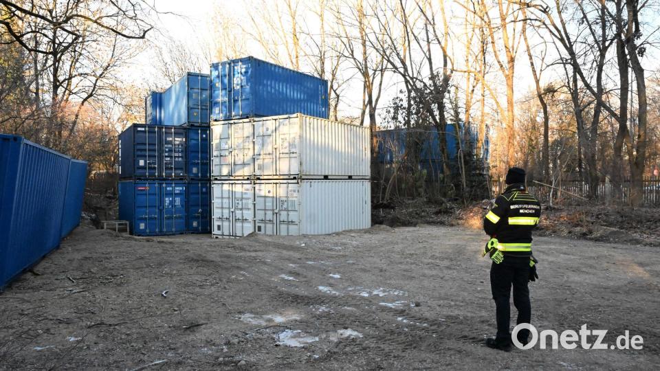 Die Evaluierung läuft laut Feuerwehr bisher planmäßig. Bild: Felix Hörhager/dpa