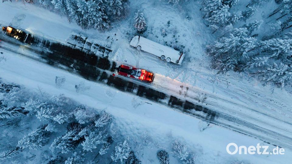 Der verschneite Unfallort. Bild: Erik Abel/TT News Agency/AP/dpa