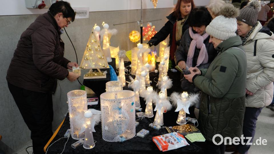 Viel Interesse bestand für dekorative Lichtobjekte zur Gestaltung heimeliger Advents- und Weihnachtsatmosphäre. Bild: do