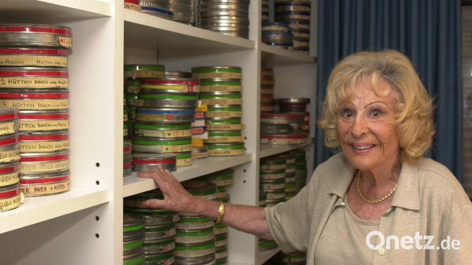 Leni Riefenstahl im Jahr 2002 in ihrem Haus in Pöcking nahe dem Starnberger See. Am 8. September 2003 starb sie mit 101 Jahren. (Archivbild) Bild: Frank Mächler/dpa