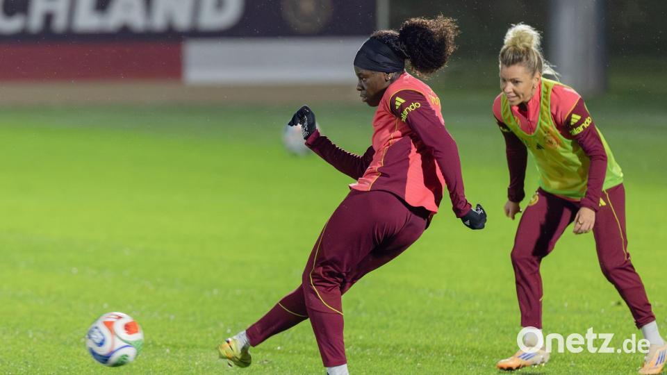 Präziser Abschluss mit der Innenseite: Nationalspielerin Nicole Anyomi beherrscht das Stürmerinnen-Abc. Bild: Jürgen Kessler/dpa