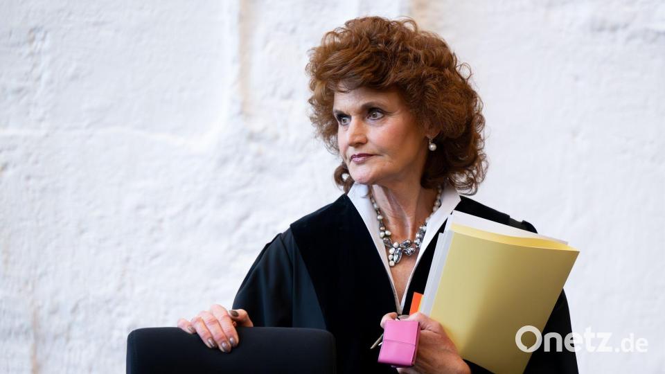 Selbst die Vorsitzende Richterin Heike Will kämpfte zum Abschluss des Prozesses mit den Tränen. (Archivbild) Bild: Sven Hoppe/dpa