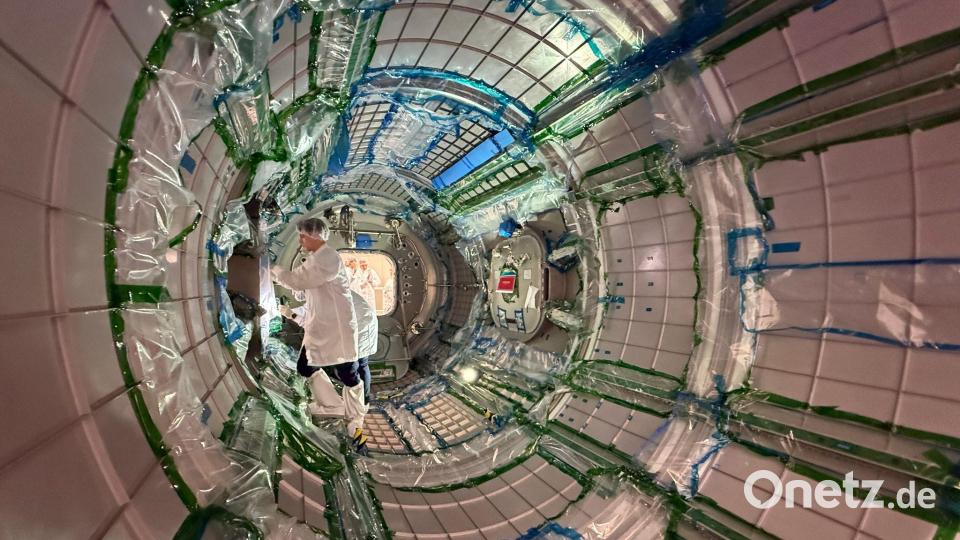 Aschbacher will verhindern, dass Personal und Raumfahrt-Firmen aus Europa abwandern. (Archivbild) Bild: Rachel Tabea Boßmeyer/dpa