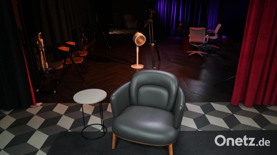 Das Programm des Journalisten lief einige Zeit trotz Haft weiter. (Archivbild) Bild: Francisco Seco/AP/dpa